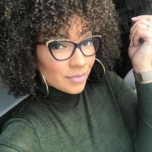 Meet your Posher, Crystal